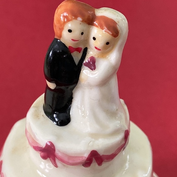 Vintage wedding engagement ring box keeper trinket keepsake box fairy ceramic - Picture 3 of 11